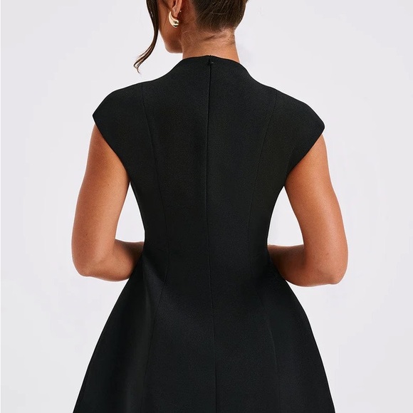 Viral Ultra sexy yet Chic Black Mini Dress - Picture 3 of 3